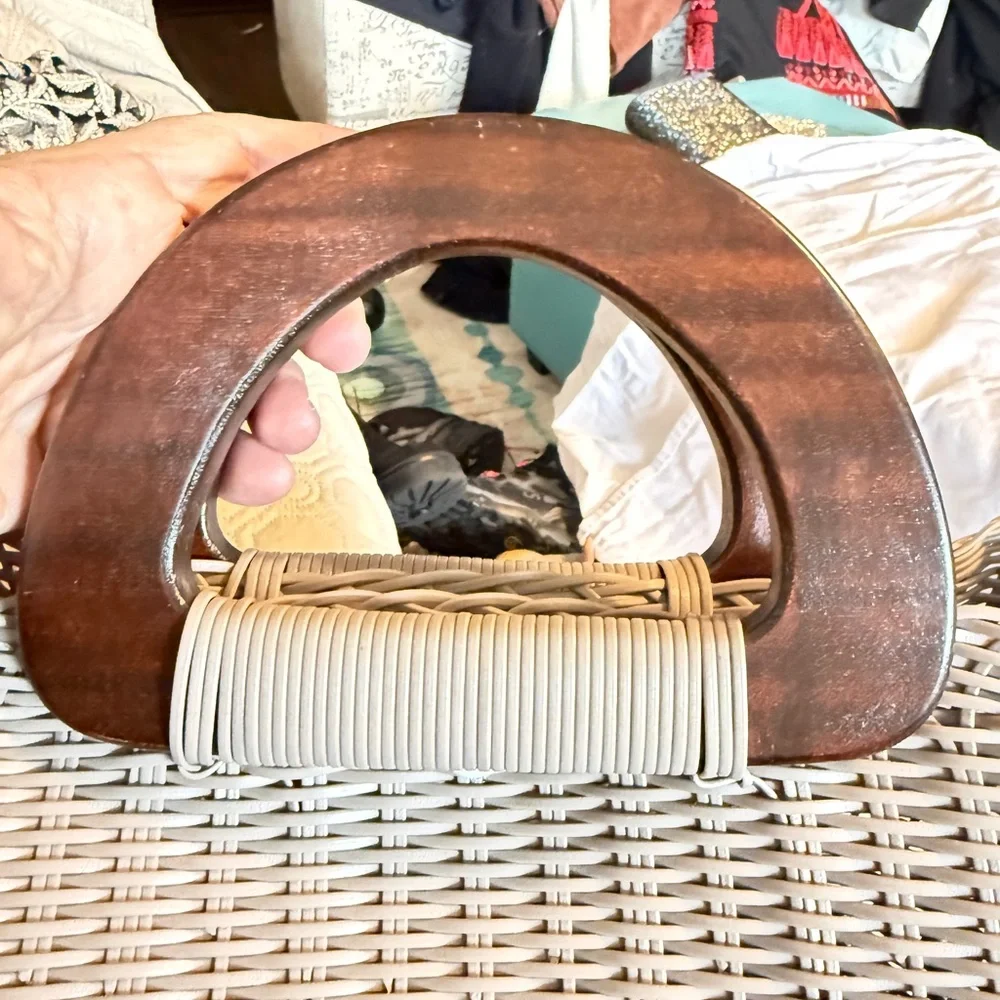 Handmade Guatemalan Woven Straw Tote Bag Wood Handles | Neutral Summer Bag NWOT - Picture 4 of 11